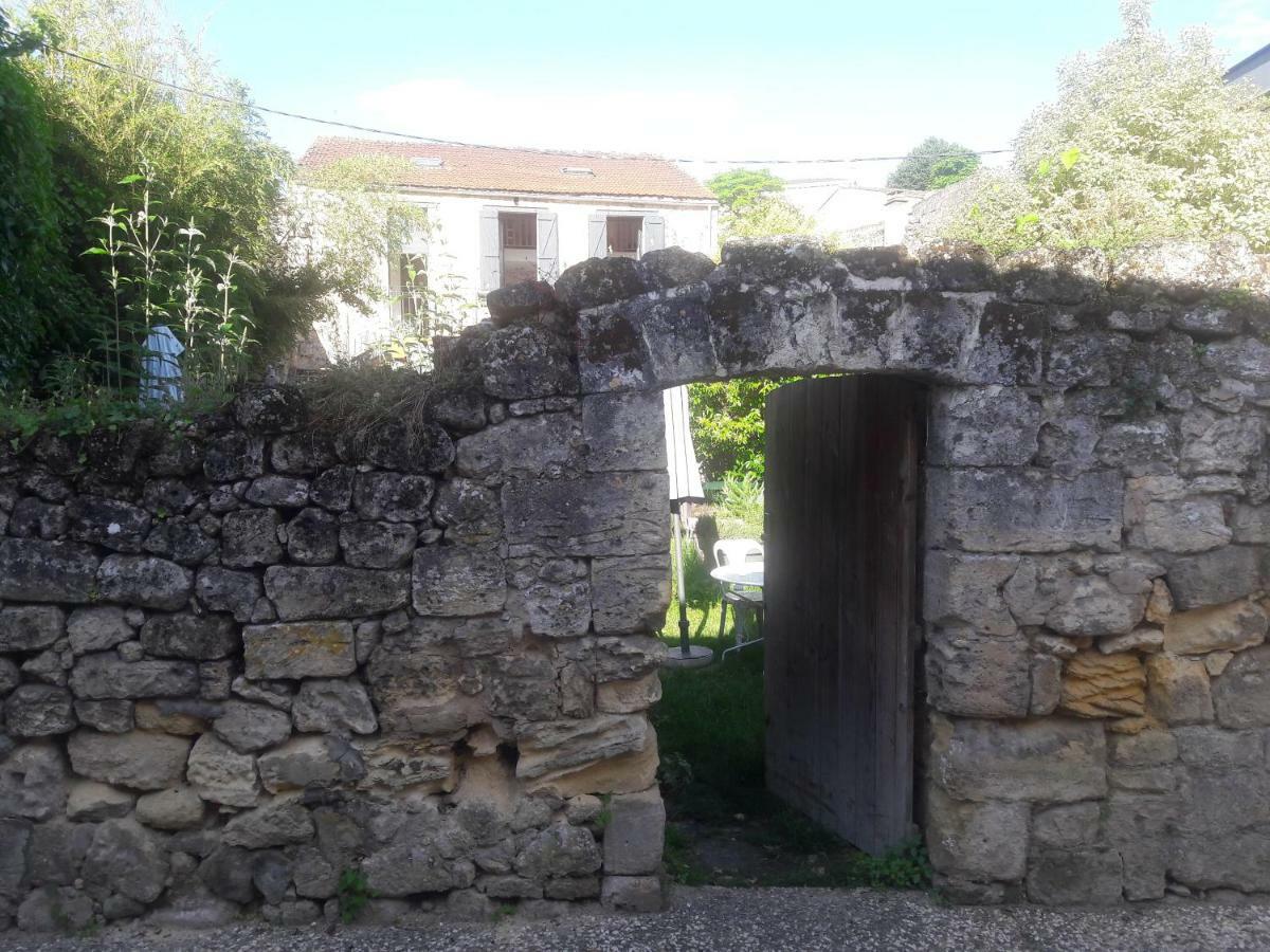 Apartamento Les Logis Des Vignobles Sainte Emilion En Duplex N 1 Avec Terrasse Exterior foto