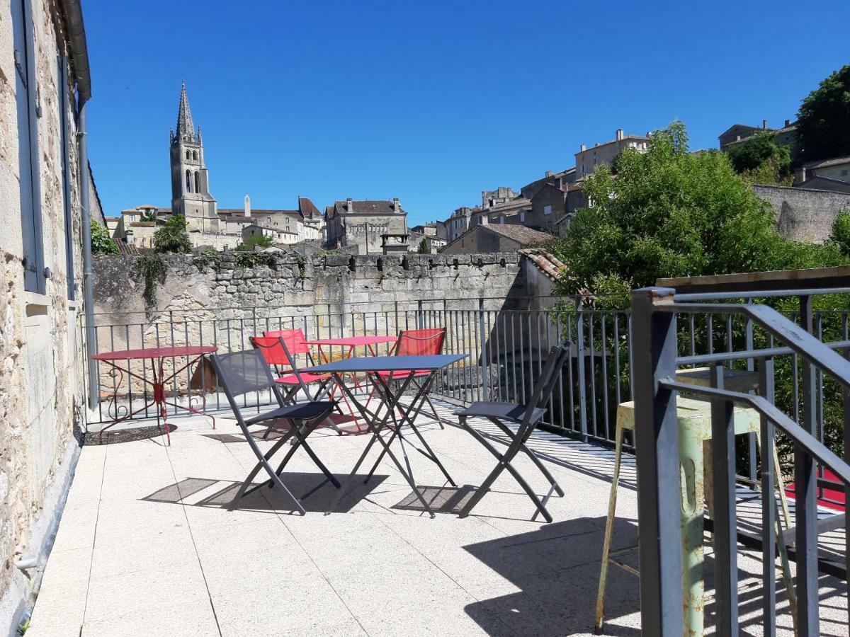 Apartamento Les Logis Des Vignobles Sainte Emilion En Duplex N 1 Avec Terrasse Exterior foto